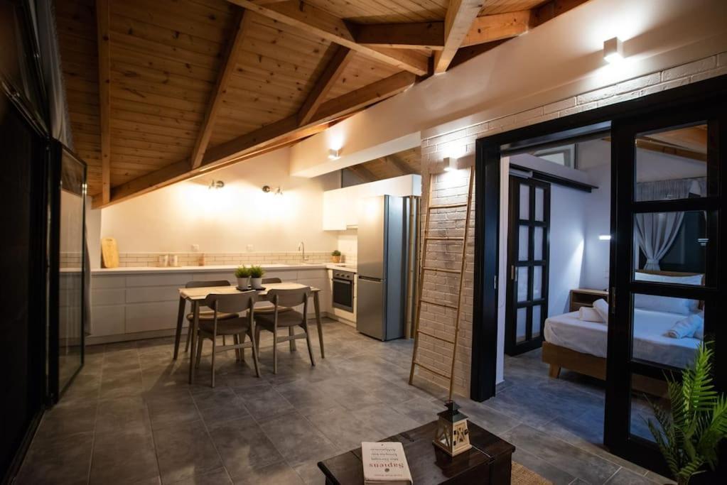 μare νostrum 3 - The Loft Katastárion